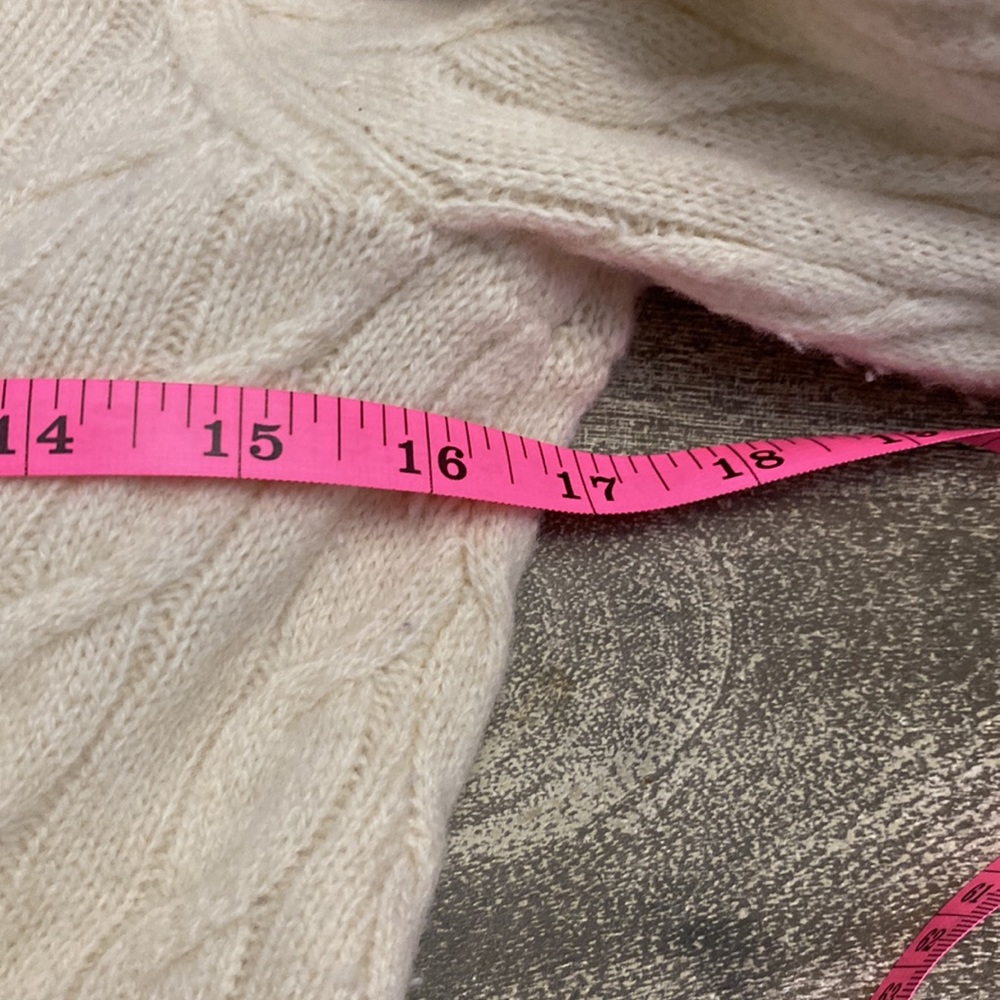 Ann Taylor extra fine Merino wool sweater - Picture 4 of 6
